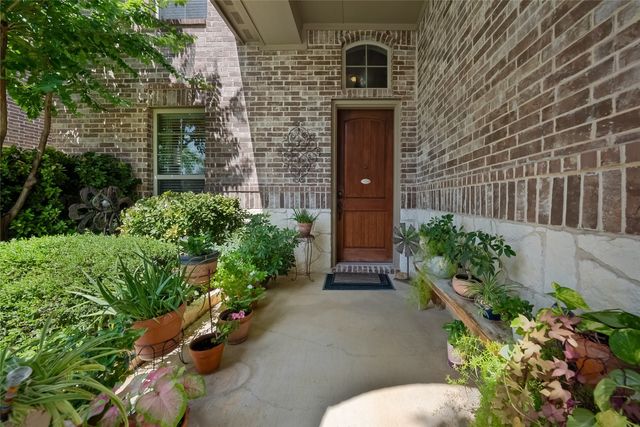 8629 Tribute Lane, Fort Worth, TX 76131