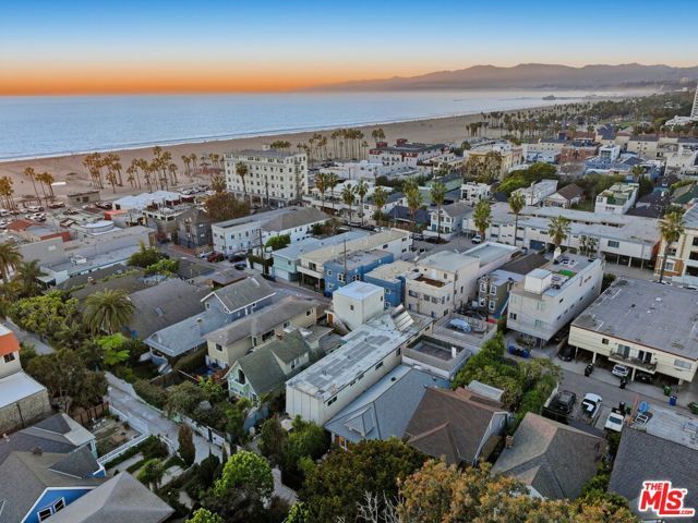 43 Dudley Avenue, Venice (los Angeles), CA 90291