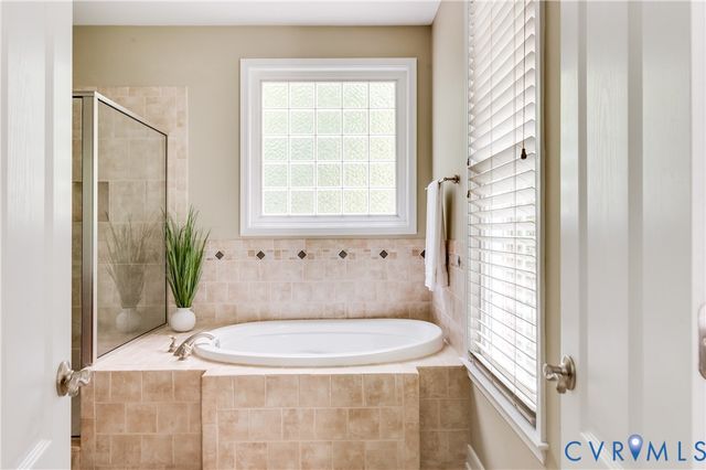 8912 First Branch Ln, Chesterfield, VA 23838