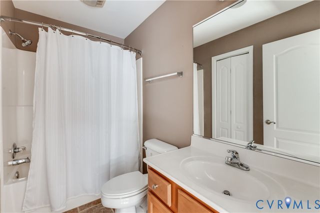 8912 First Branch Ln, Chesterfield, VA 23838