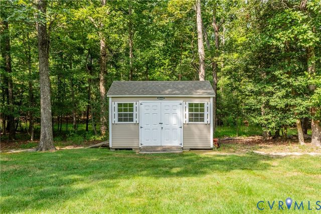 8912 First Branch Ln, Chesterfield, VA 23838