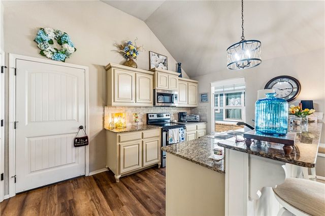 3905 SW Ridgepointe Avenue, Bentonville, AR 72712