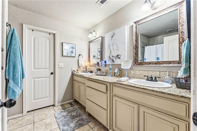 3905 SW Ridgepointe Avenue, Bentonville, AR 72712