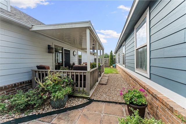3905 SW Ridgepointe Avenue, Bentonville, AR 72712