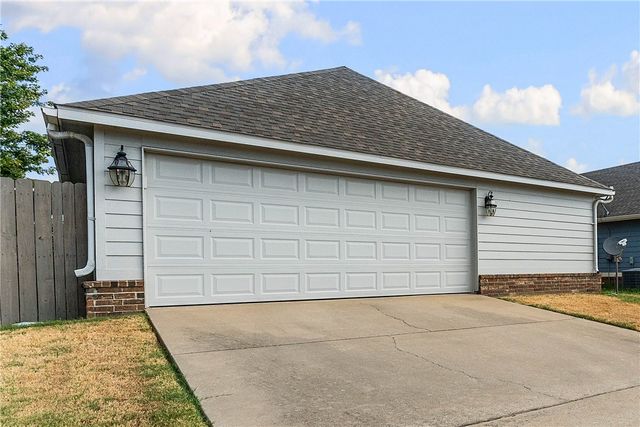 3905 SW Ridgepointe Avenue, Bentonville, AR 72712