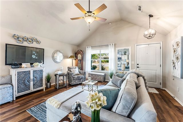 3905 SW Ridgepointe Avenue, Bentonville, AR 72712