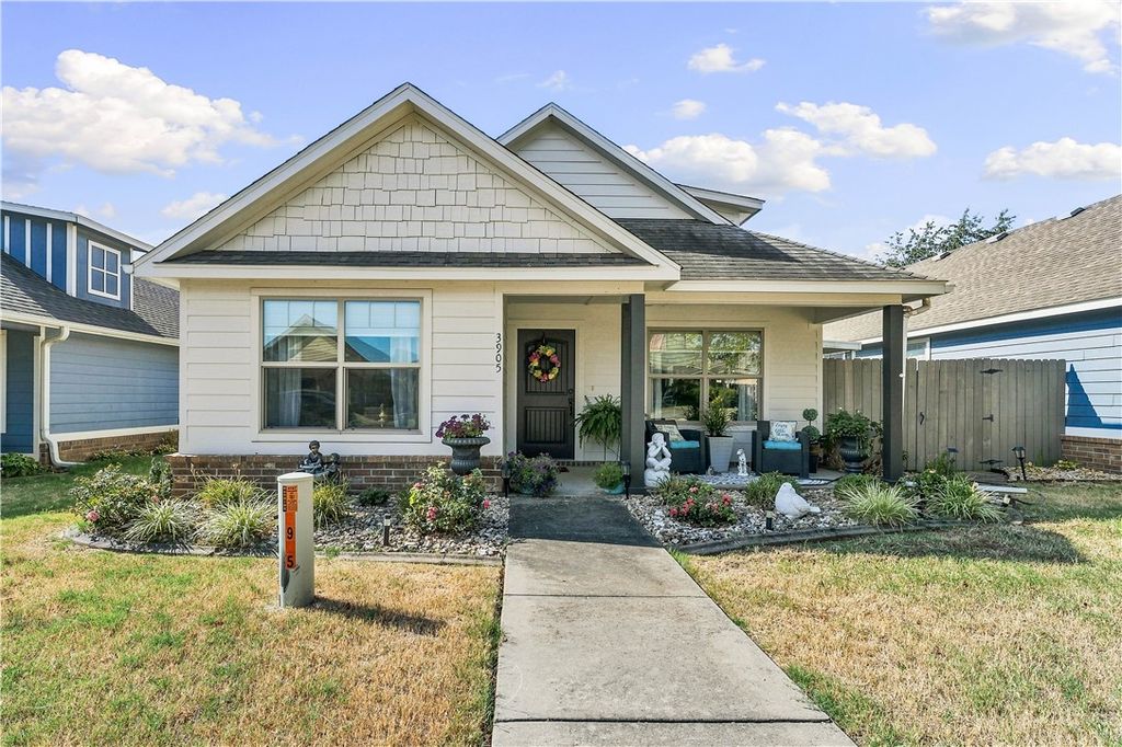 3905 SW Ridgepointe Avenue, Bentonville, AR 72712