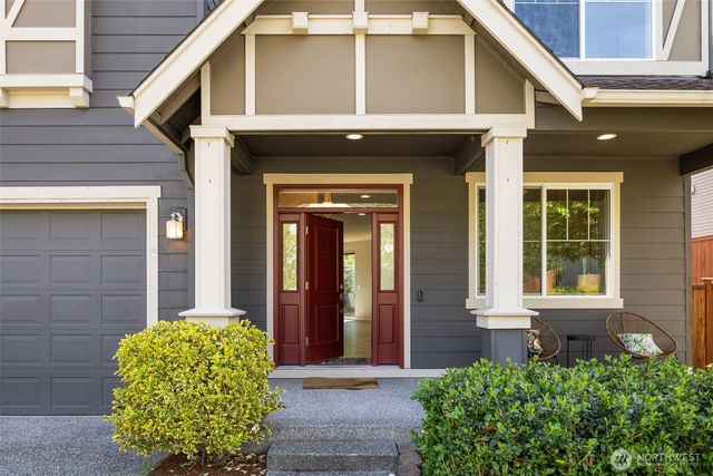 932 Clearwater Court, Mount Vernon, WA 98273