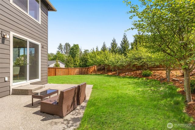 932 Clearwater Court, Mount Vernon, WA 98273