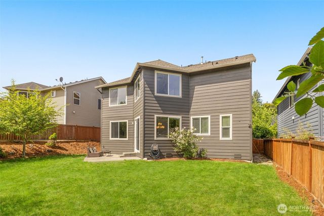 932 Clearwater Court, Mount Vernon, WA 98273