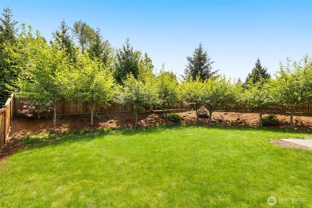 932 Clearwater Court, Mount Vernon, WA 98273