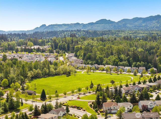 932 Clearwater Court, Mount Vernon, WA 98273