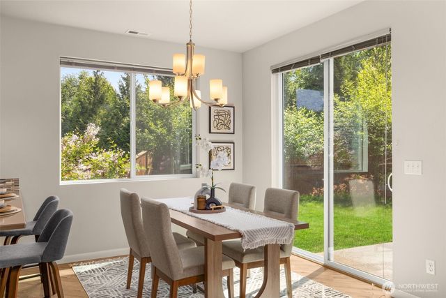 932 Clearwater Court, Mount Vernon, WA 98273