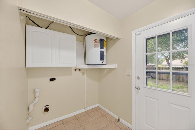 5001 WHITEWAY DRIVE, Tampa, FL 33617