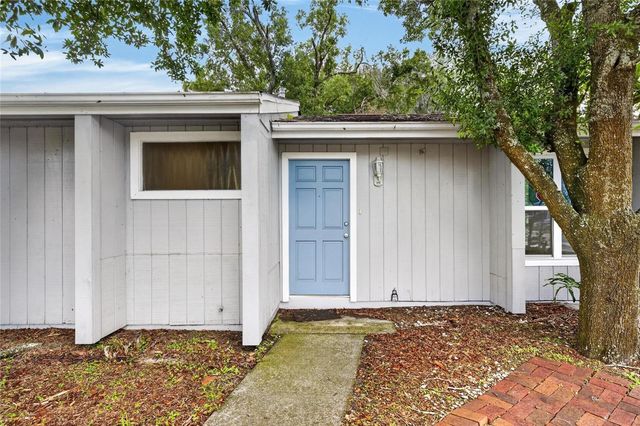 5001 WHITEWAY DRIVE, Tampa, FL 33617