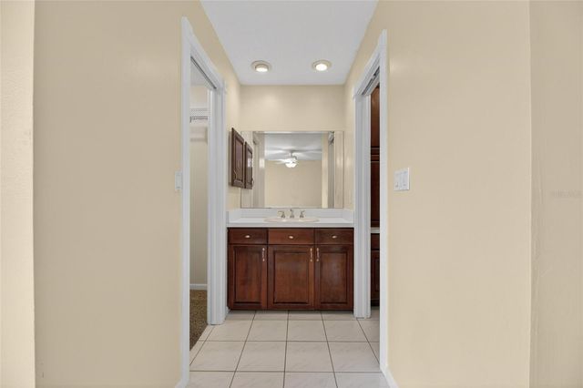 5001 WHITEWAY DRIVE, Tampa, FL 33617