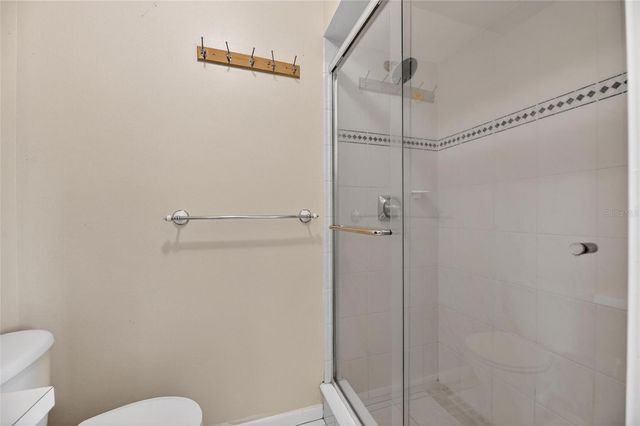 5001 WHITEWAY DRIVE, Tampa, FL 33617
