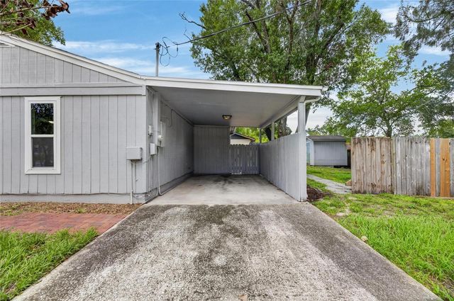 5001 WHITEWAY DRIVE, Tampa, FL 33617