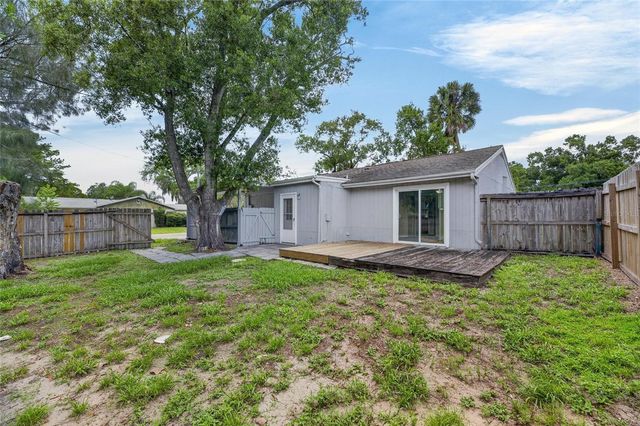 5001 WHITEWAY DRIVE, Tampa, FL 33617