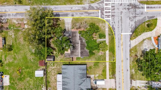5001 WHITEWAY DRIVE, Tampa, FL 33617