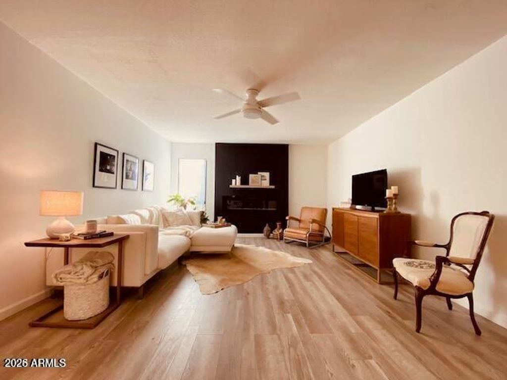 4950 N MILLER Road 116, Scottsdale, AZ 85251