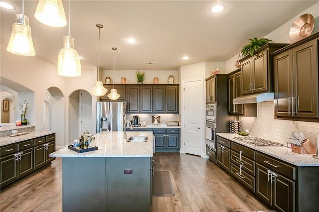 2236 Long Bow DR, Leander, TX 78641