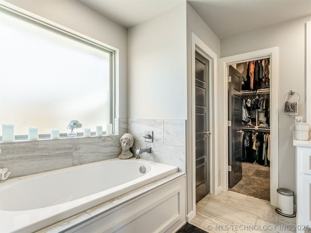 912 E Fulton Court, Broken Arrow, OK 74012