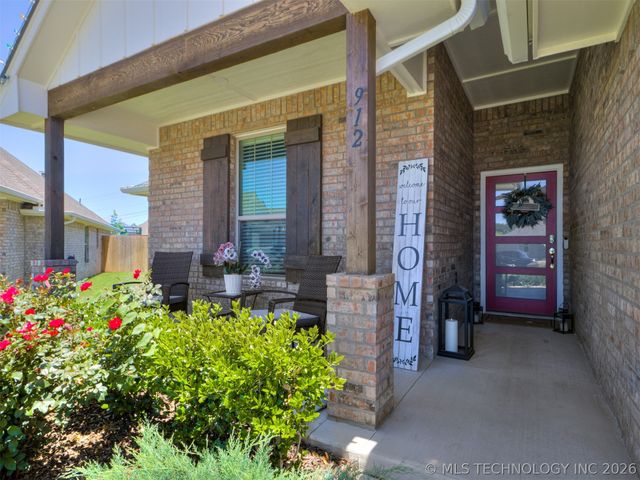 912 E Fulton Court, Broken Arrow, OK 74012