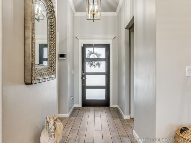 912 E Fulton Court, Broken Arrow, OK 74012