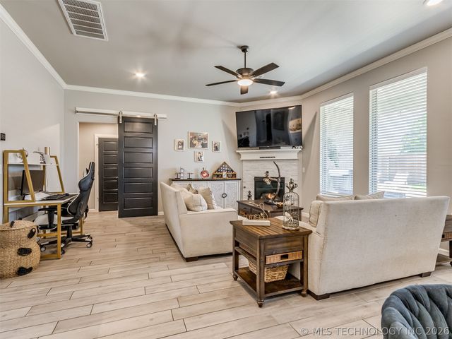 912 E Fulton Court, Broken Arrow, OK 74012