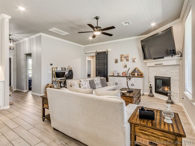 912 E Fulton Court, Broken Arrow, OK 74012