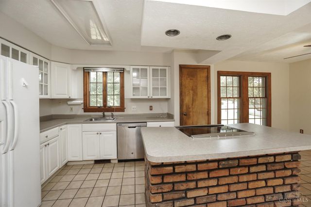 5395 Oakbrook Drive, Fairfield, OH 45014