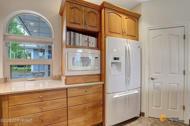 13927 E River Bend Circle, Palmer, AK 99645