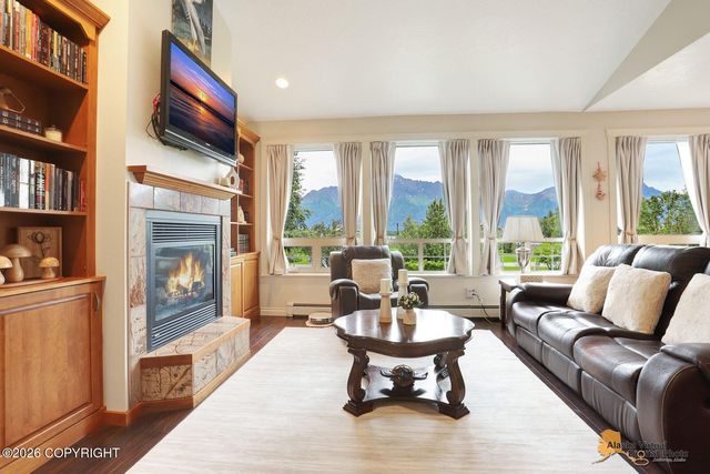 13927 E River Bend Circle, Palmer, AK 99645