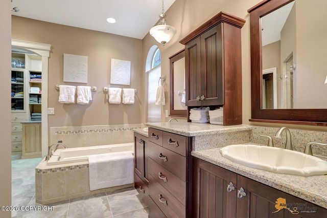 13927 E River Bend Circle, Palmer, AK 99645