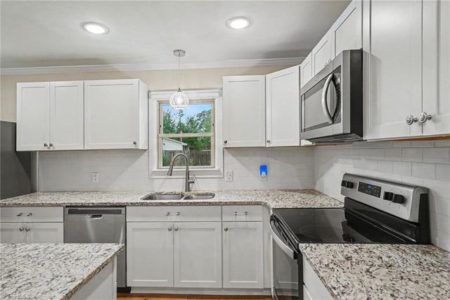 5107 Grandover Parkway, Greensboro, NC 27407