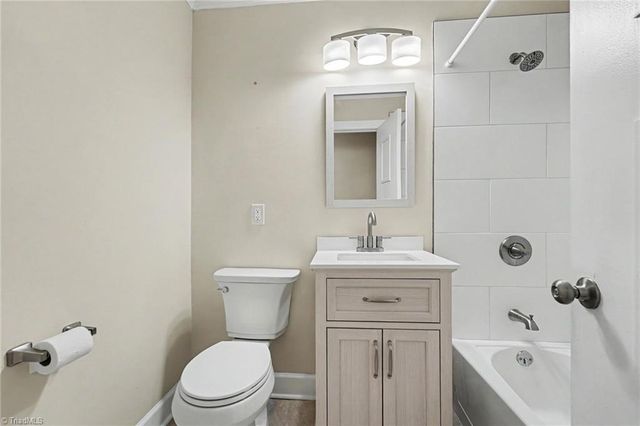 5107 Grandover Parkway, Greensboro, NC 27407