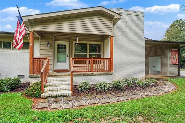 5107 Grandover Parkway, Greensboro, NC 27407