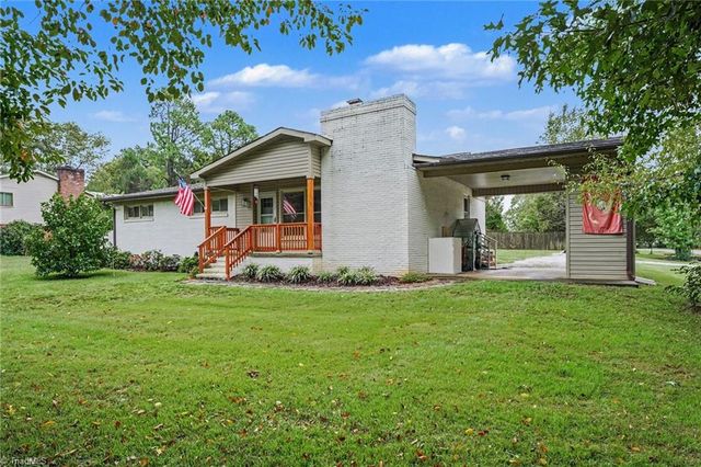5107 Grandover Parkway, Greensboro, NC 27407