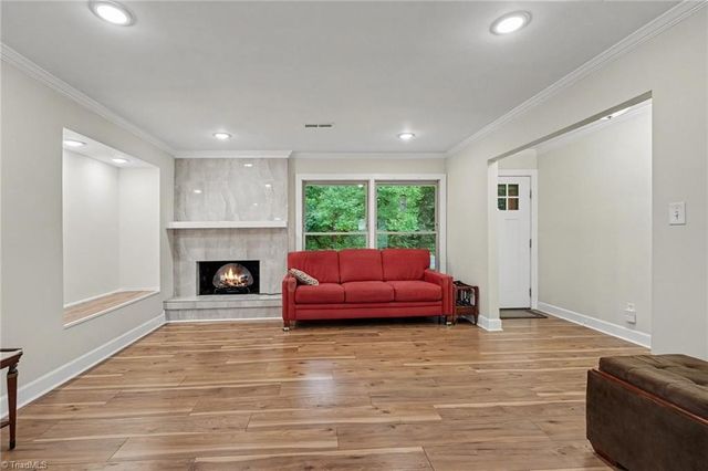 5107 Grandover Parkway, Greensboro, NC 27407