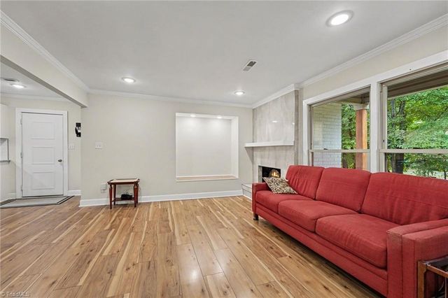 5107 Grandover Parkway, Greensboro, NC 27407