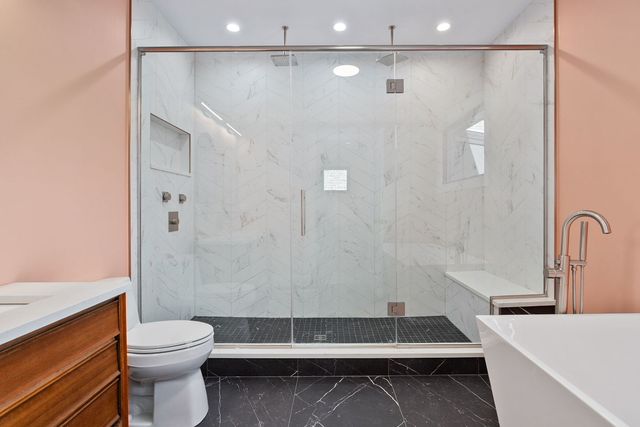 5010 N Lawndale Avenue, Chicago, IL 60625