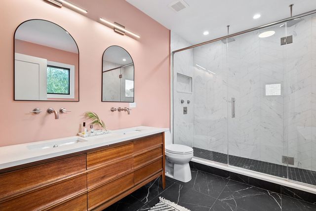 5010 N Lawndale Avenue, Chicago, IL 60625