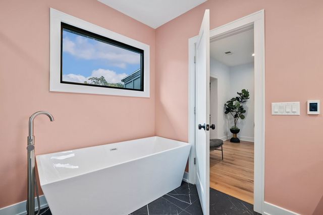 5010 N Lawndale Avenue, Chicago, IL 60625