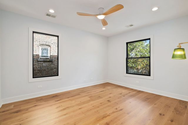 5010 N Lawndale Avenue, Chicago, IL 60625