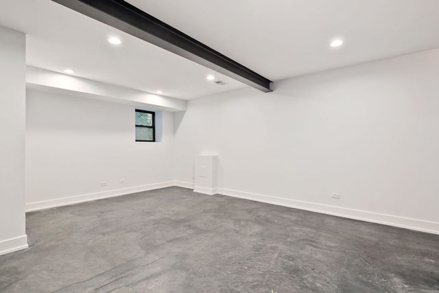 5010 N Lawndale Avenue, Chicago, IL 60625