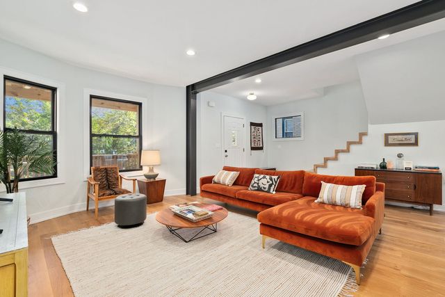 5010 N Lawndale Avenue, Chicago, IL 60625