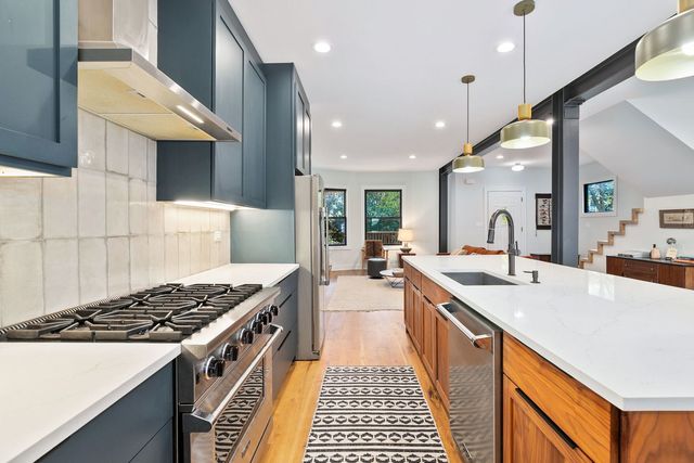 5010 N Lawndale Avenue, Chicago, IL 60625