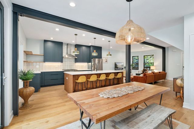 5010 N Lawndale Avenue, Chicago, IL 60625