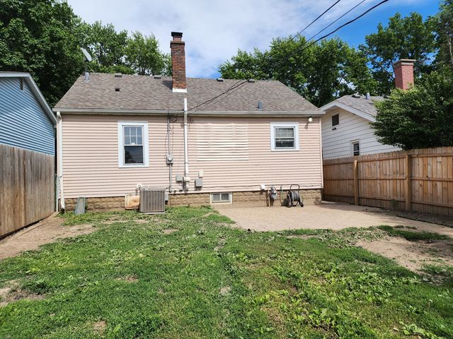 3026 Arlington Avenue, Davenport, IA 52803